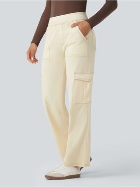 Halara size XL Petite Cream Cargo Wide-Leg Pants